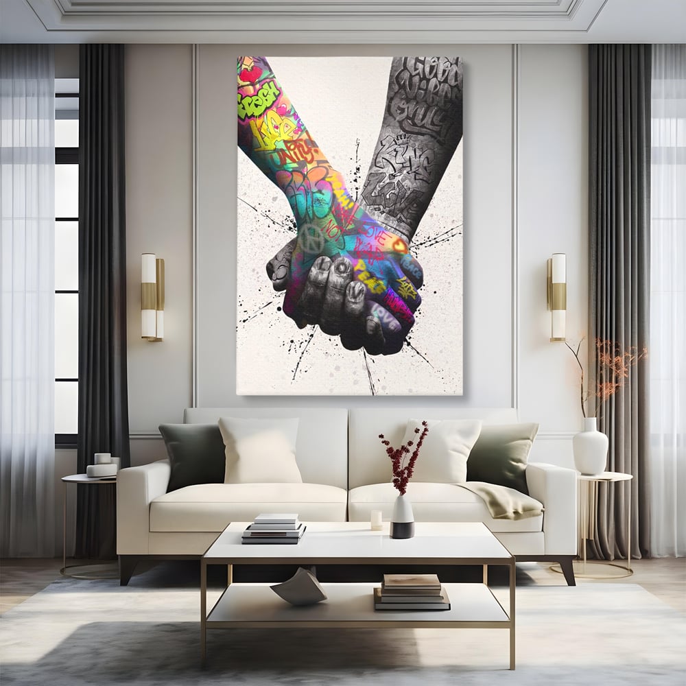 Tablou canvas cu tablou canvas cu maini desenate in stil graffiti, fara rama, pe sasiu de lemn, pe perete intr-un living